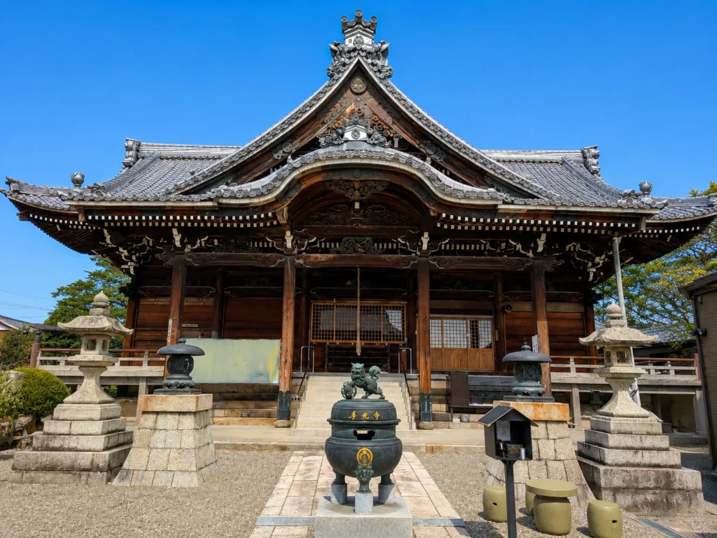 新善光寺 やすらぎの苑の外観