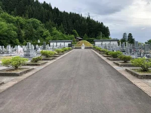 御誕生寺 永代納骨供養塚 閑月の苑