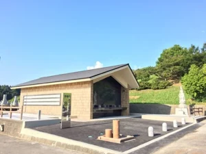 津幡町鷹の松墓地公園 合葬墓