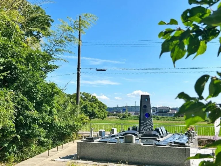 稲積メモリアル墓苑