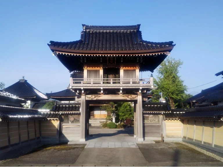 浄泉寺 浄華塔