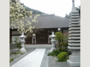 リーフログ身延山樹木葬墓苑