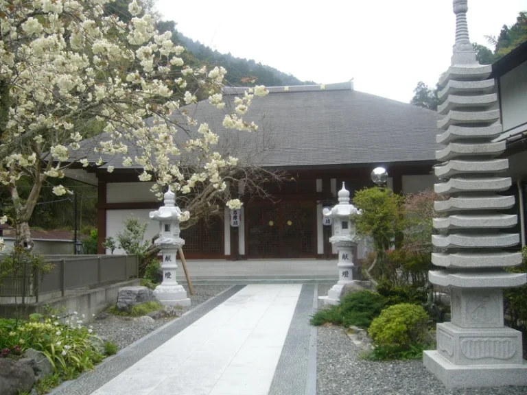 要行院 志摩房 永代合同供養墓・樹木葬